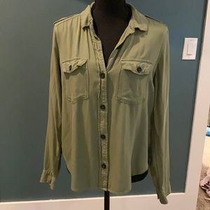 Light green women’s button up shirt. Size M.